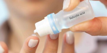 What is Salicylic acid and why should I use it on my skin?